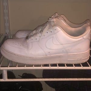NIKE AIR FORCE 1